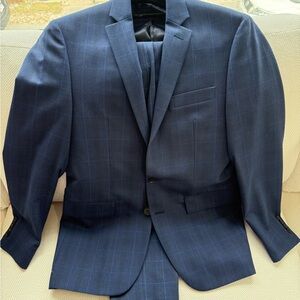 Ryan Seacrest Distinction Deep Blue Suit